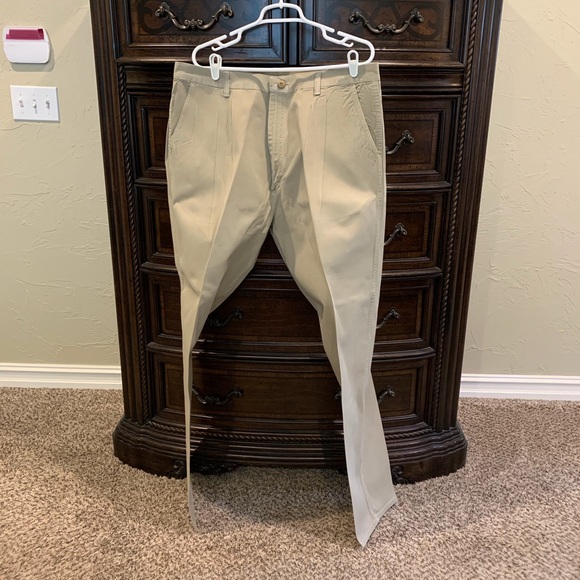 Wrangler Cream Chinos - Picture 2 of 4